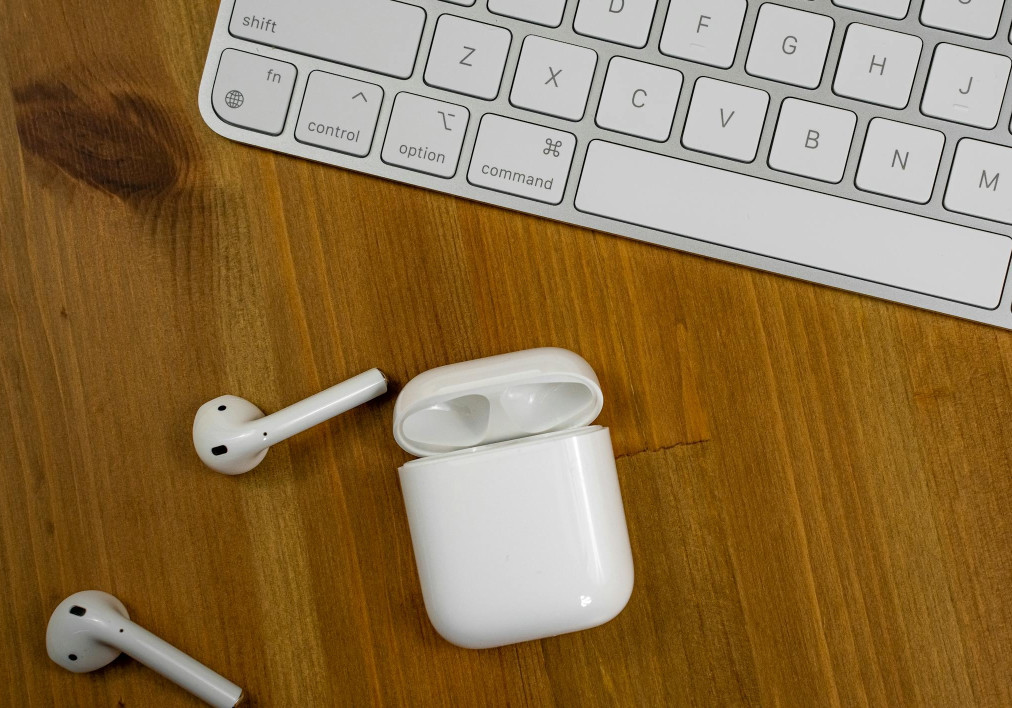 How to Convert Audio File to Video — Clideo