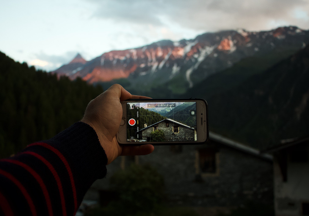 3 Steps to Rotate a Video on Android — Clideo