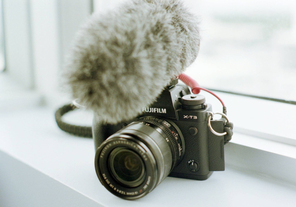 Beginner's Guide to Shooting Video with DSLR Camera — Clideo