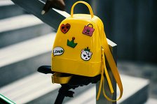 How to decorate a video with an animated Halloween sticker