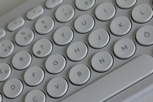 6 Best AI Novel Writing Software Tools