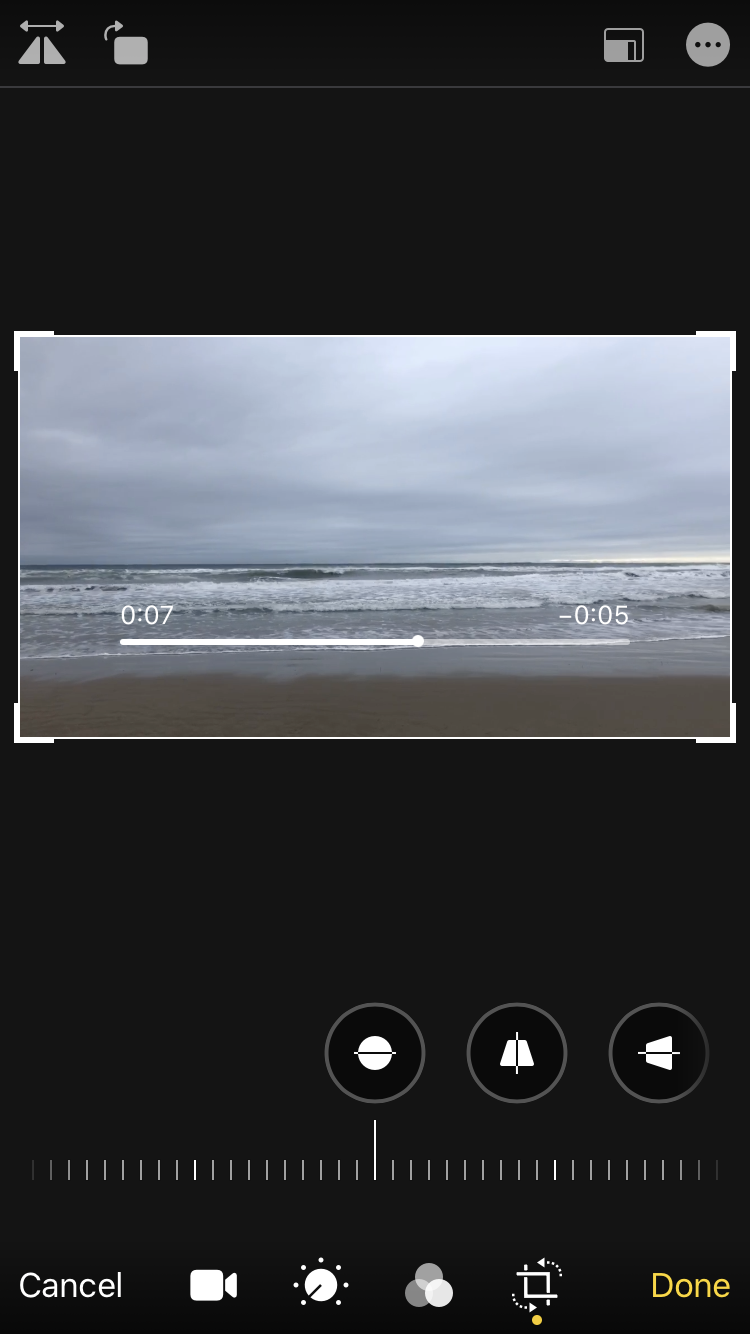 How to rotate video in iPhone Photos Rotate the video in iPhone Photos in the edit menu