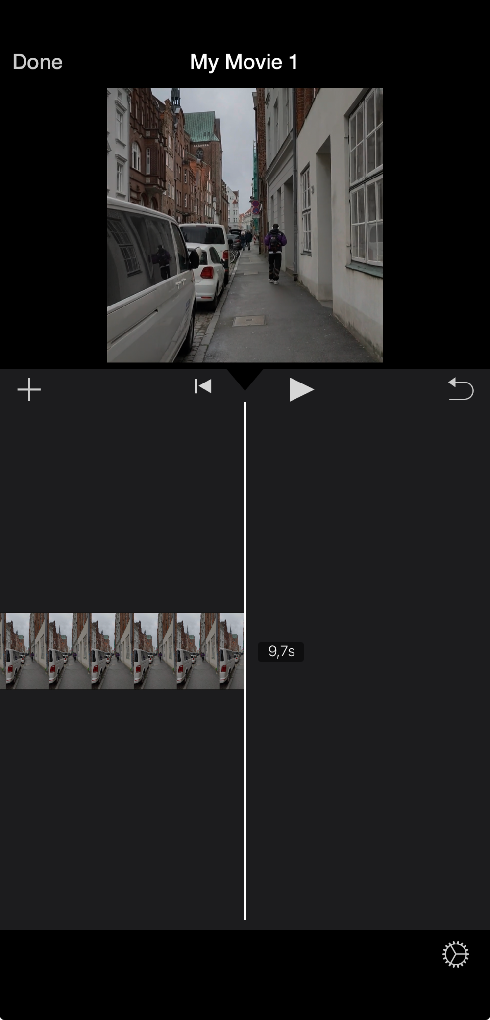 Add subtitles in iMovie step 1 Add subtitles in iMovie step 1